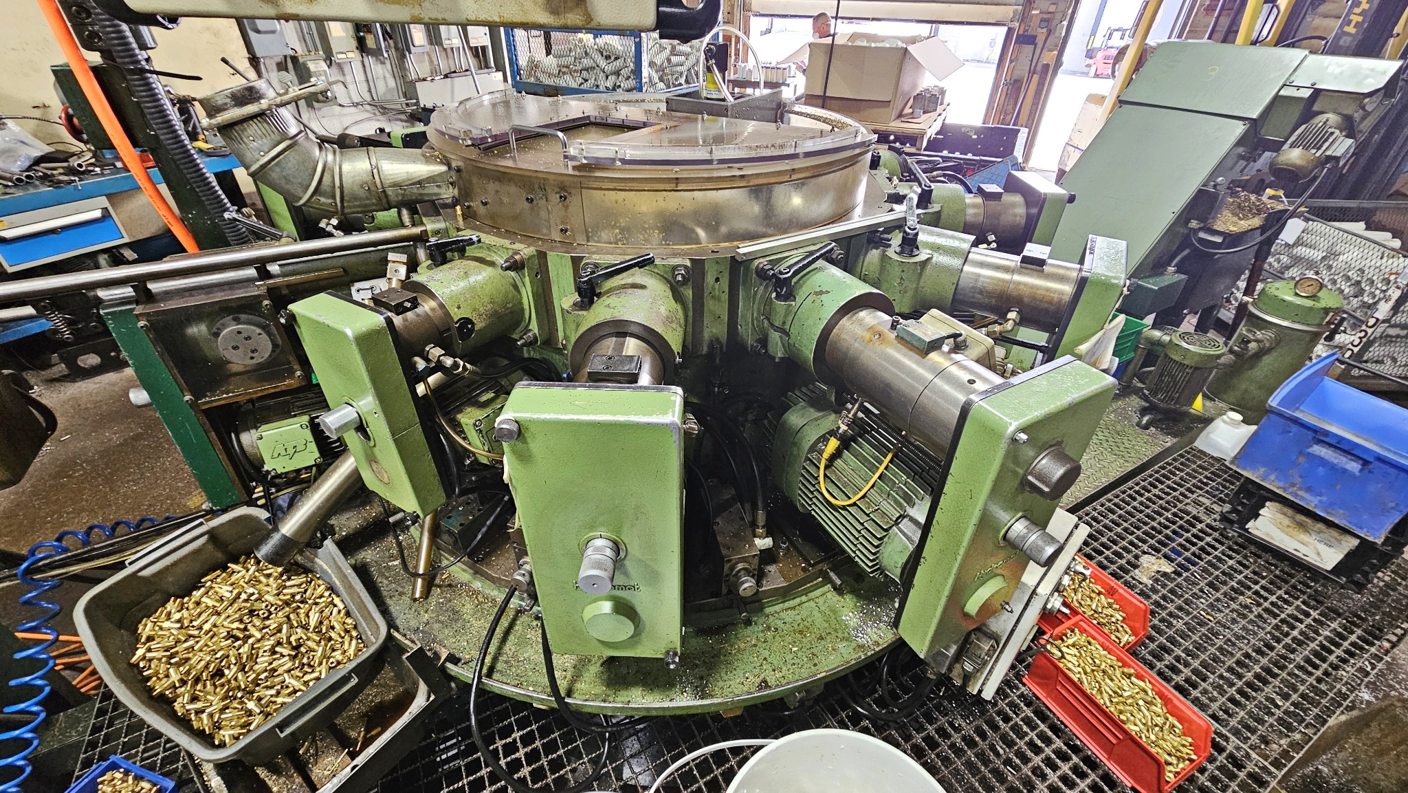 Hydromat rotary transfer machine producing brass components